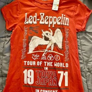 Gorgeous red Led Zeppelin tee